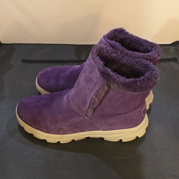 SKECHERS WOMEN'S ON THE GO JOY BUNDLE UP COZY ANKLE BOOTS - Picture 4 of 16